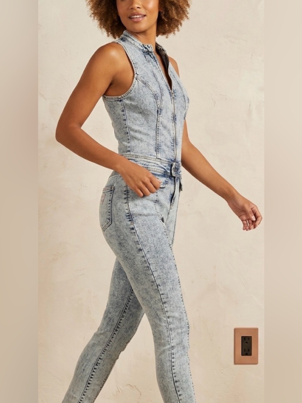 Guess Light Acid Wash Denim Sleeveless Half Zip Jumpsuit Size XS/Small